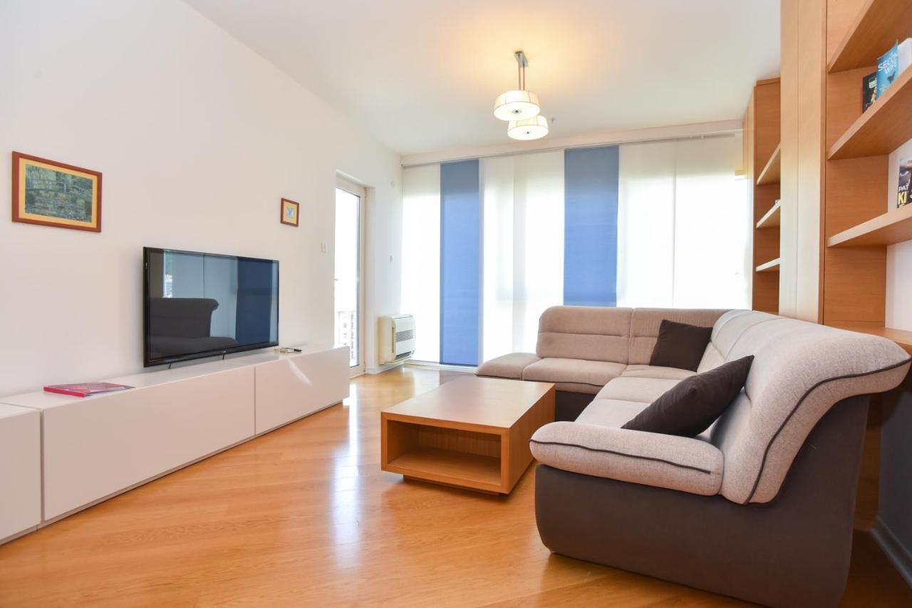 Apartments Menuet Budva Exterior foto