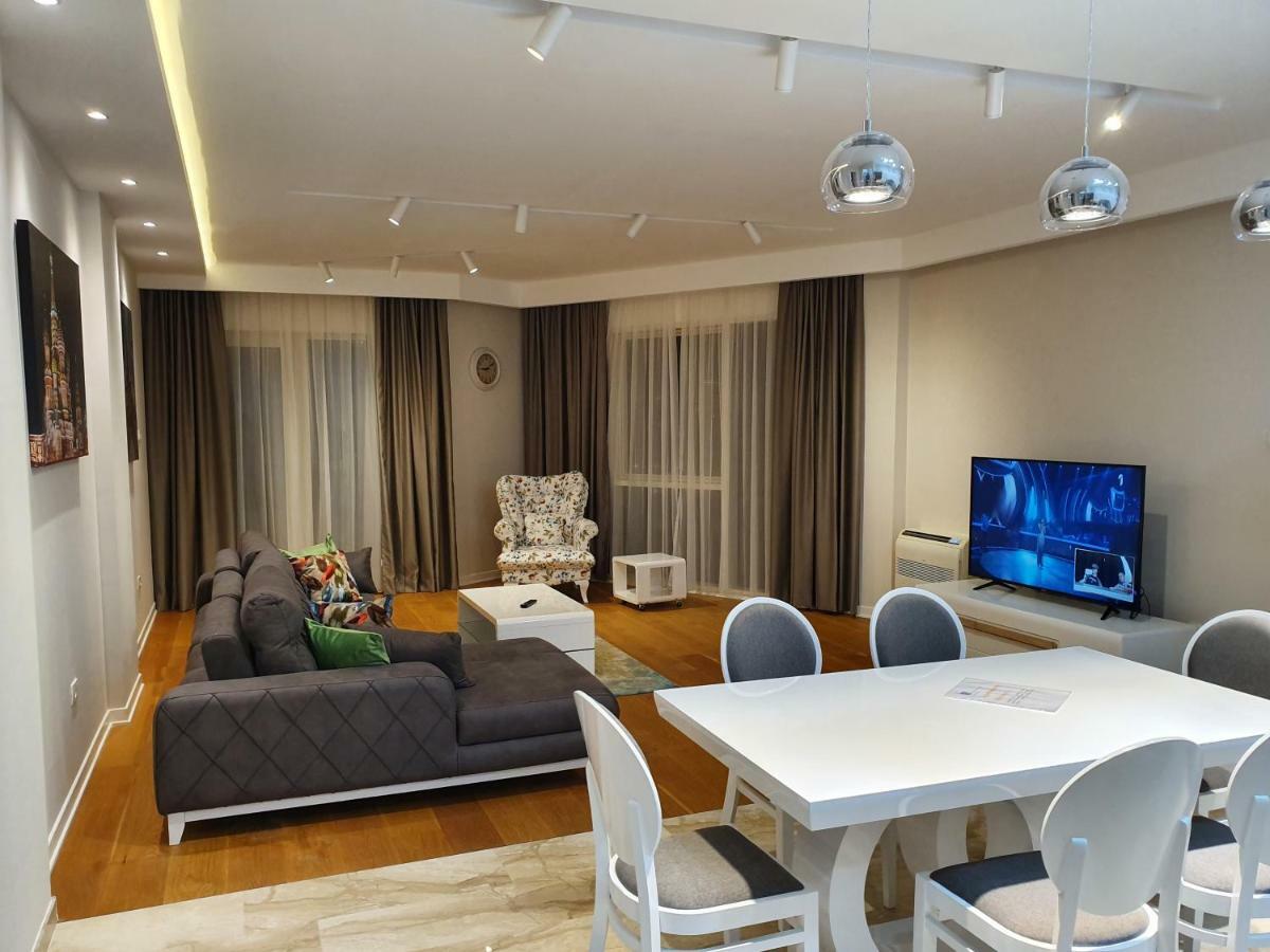 Apartments Menuet Budva Exterior foto