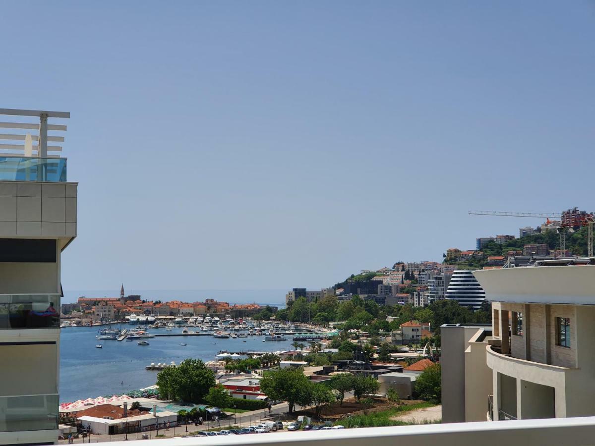 Apartments Menuet Budva Exterior foto