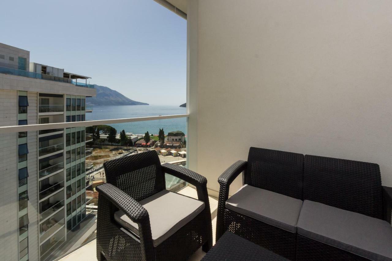 Apartments Menuet Budva Exterior foto
