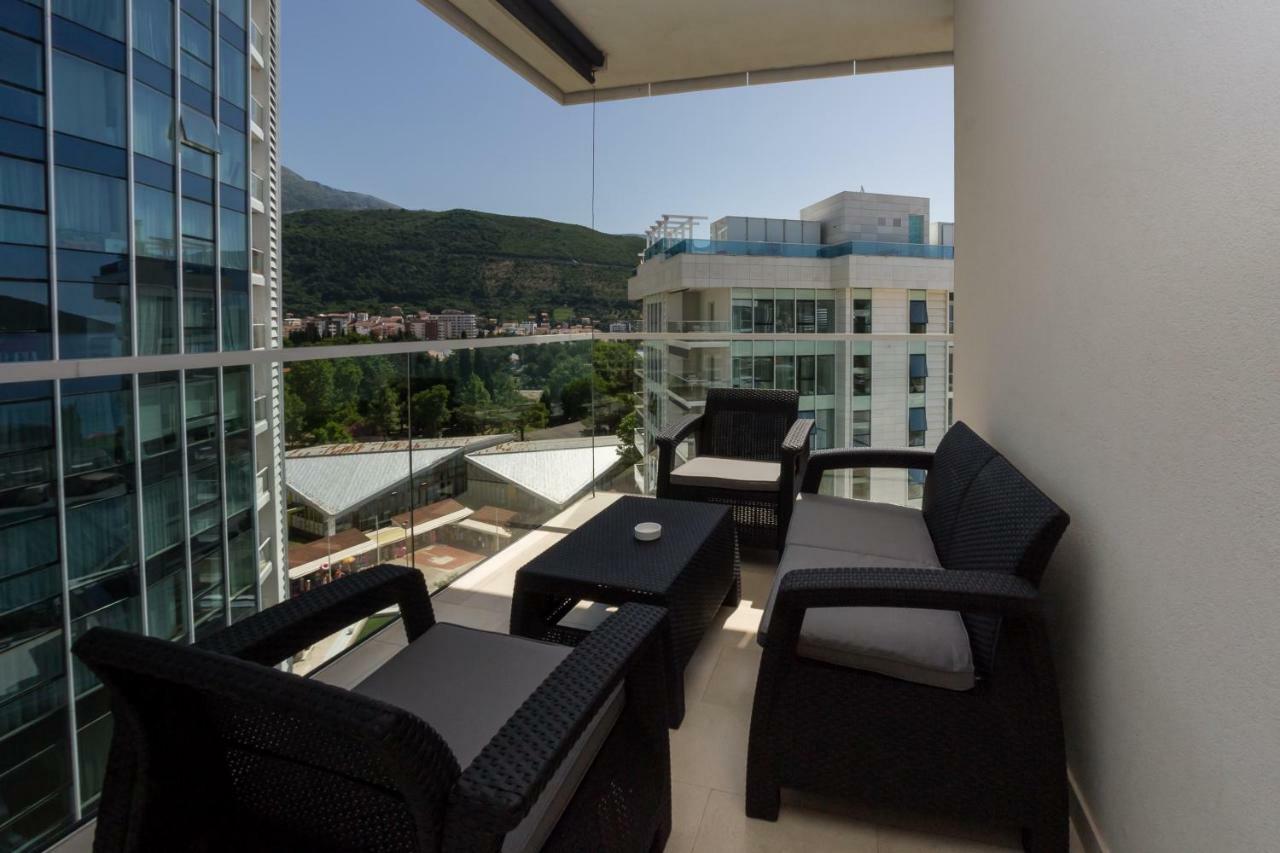 Apartments Menuet Budva Exterior foto