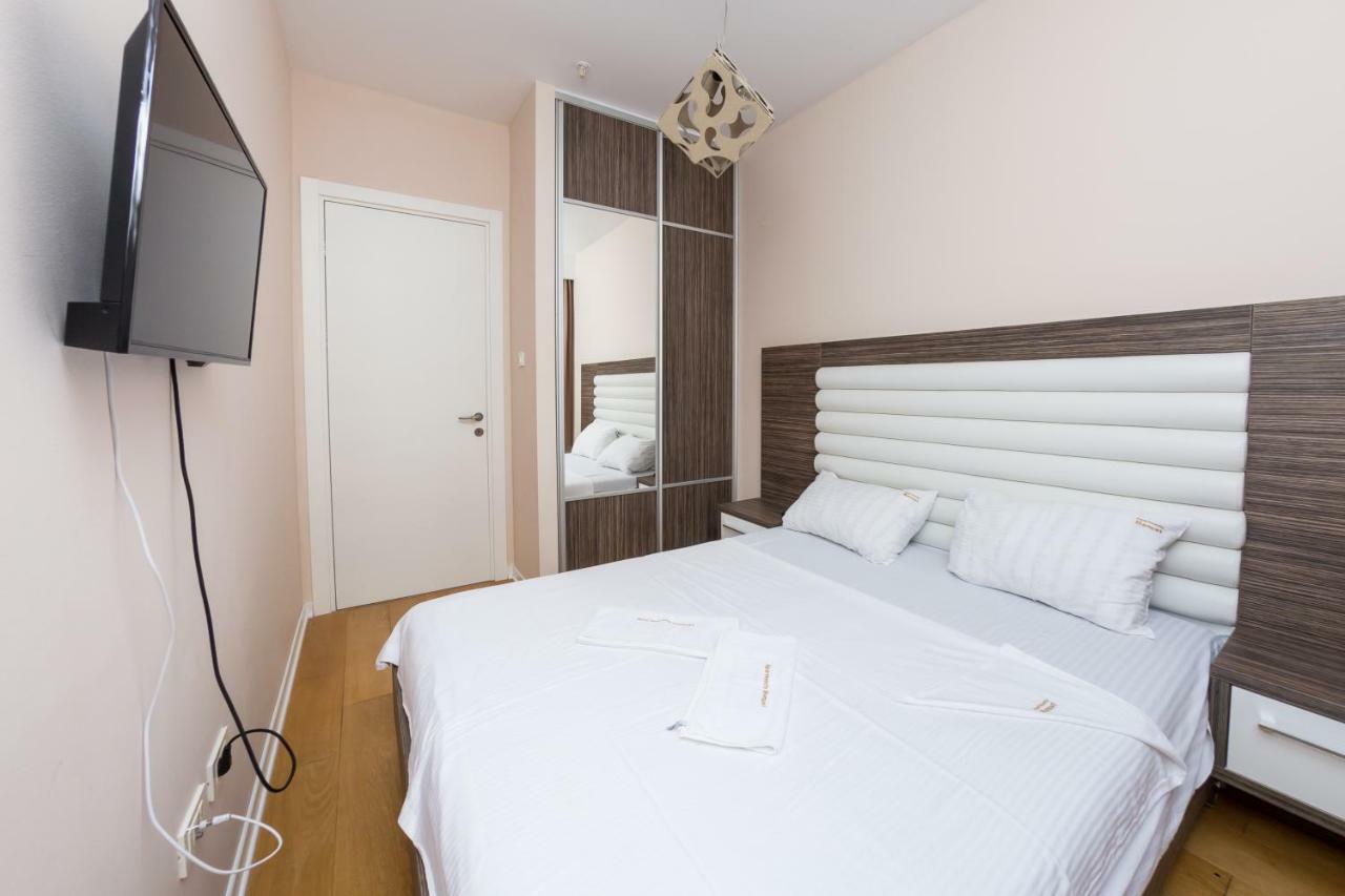 Apartments Menuet Budva Exterior foto
