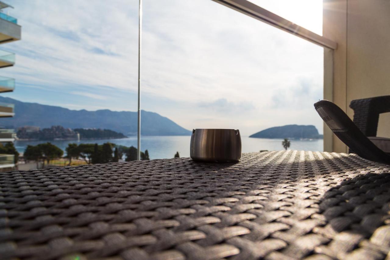 Apartments Menuet Budva Exterior foto
