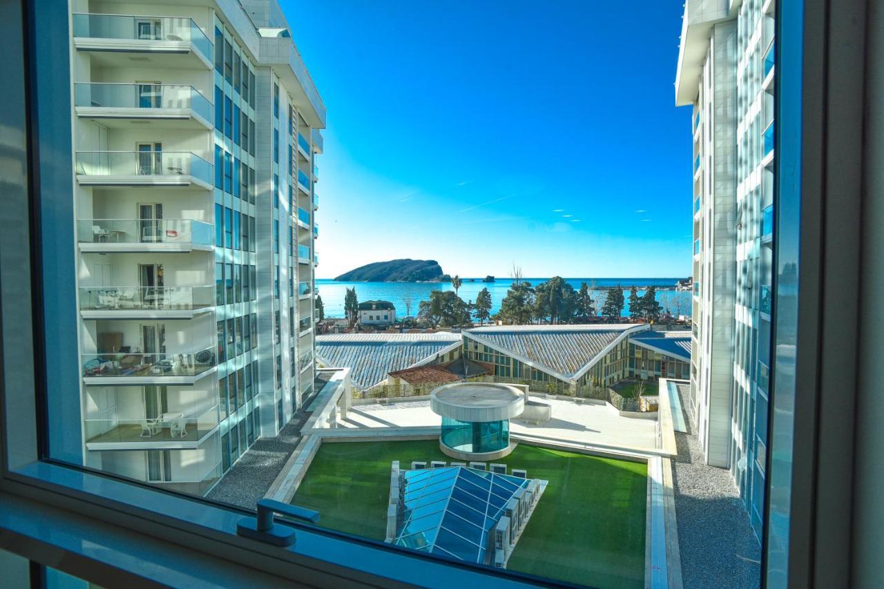 Apartments Menuet Budva Exterior foto